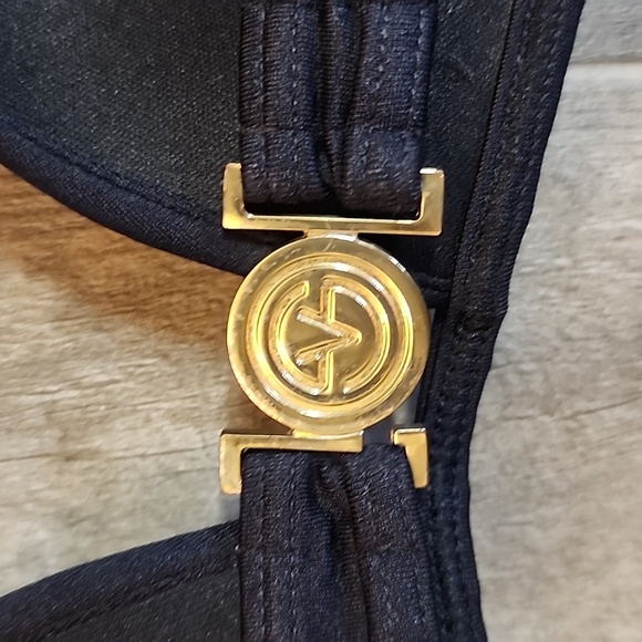 Victoria Secret brand bikini top separate - Picture 7 of 10